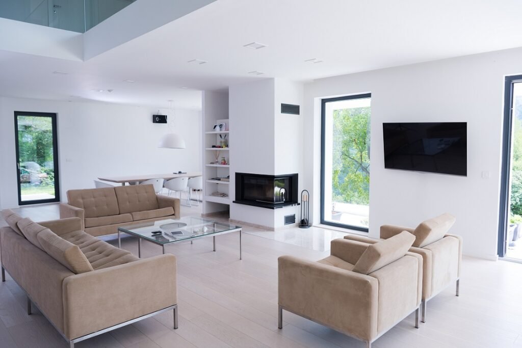 Modern Saudi home designed with HOMETECH smart system